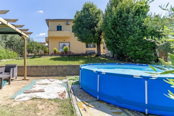 casa indipendente in vendita a Cerreto Guidi