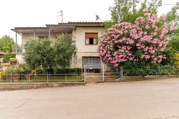 casa indipendente in vendita a Cerreto Guidi