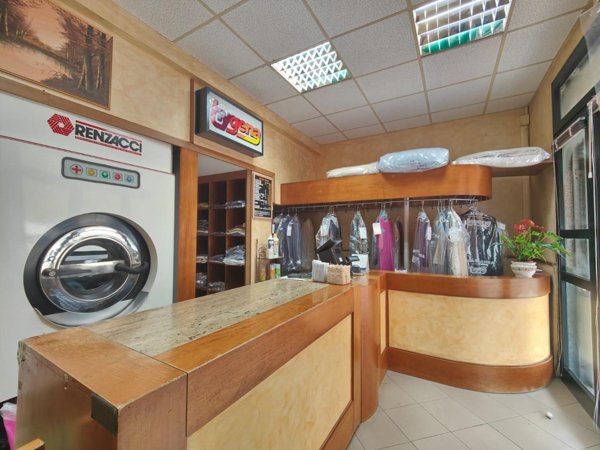 negozio in vendita a Cerreto Guidi in zona Lazzeretto