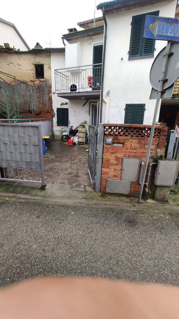 casa indipendente in vendita a Cerreto Guidi in zona Stabbia