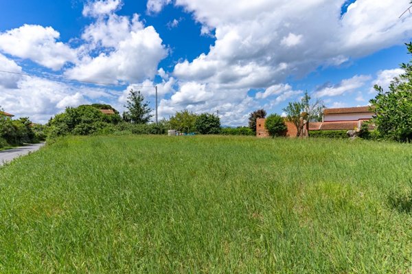 terreno edificabile in vendita a Cerreto Guidi in zona Stabbia