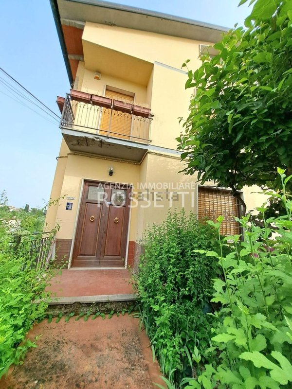 casa indipendente in vendita a Cerreto Guidi