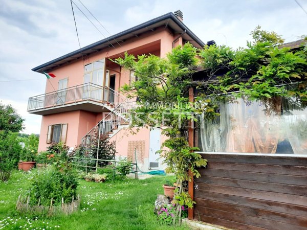 casa indipendente in vendita a Cerreto Guidi in zona Stabbia
