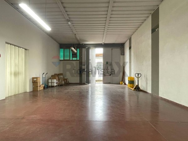 capannone in vendita a Cerreto Guidi in zona Stabbia