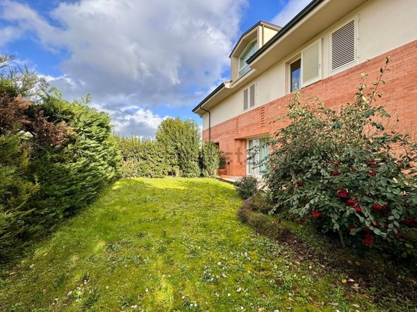 esavano in vendita a Cerreto Guidi in zona Bassa