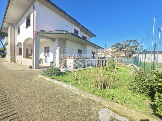 casa indipendente in vendita a Cerreto Guidi in zona Bassa