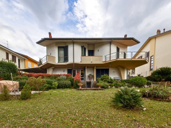 casa indipendente in vendita a Cerreto Guidi