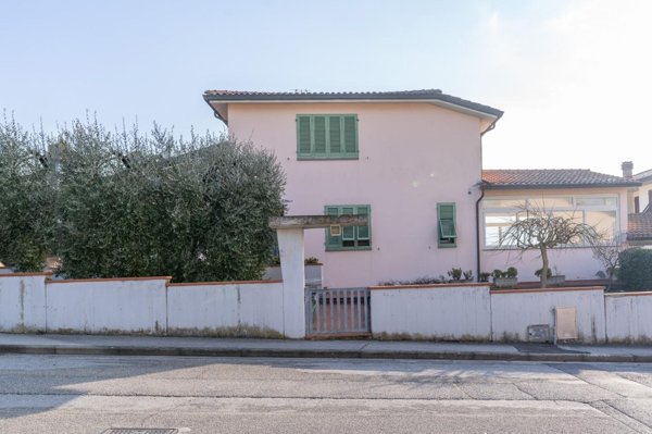 casa indipendente in vendita a Cerreto Guidi
