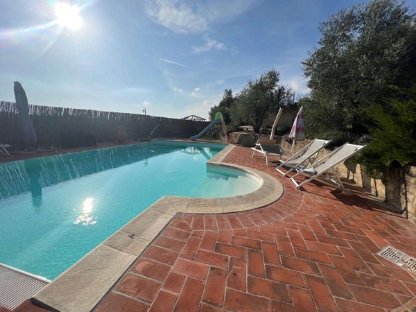 casa indipendente in vendita a Cerreto Guidi