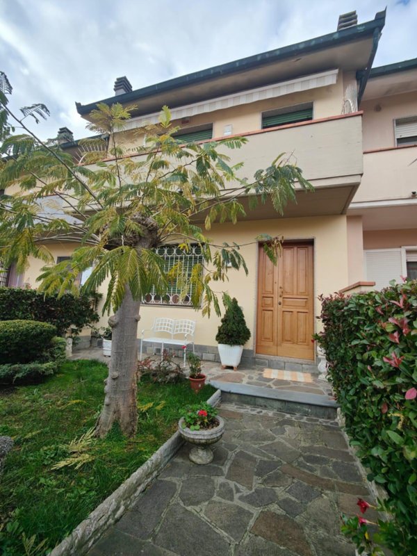 casa indipendente in vendita a Cerreto Guidi in zona Lazzeretto