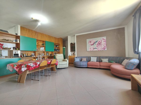casa indipendente in vendita a Cerreto Guidi in zona Stabbia