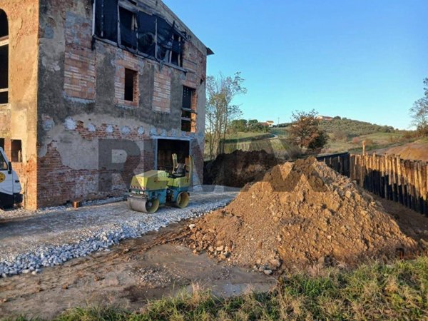 casale in vendita a Cerreto Guidi in zona Stabbia