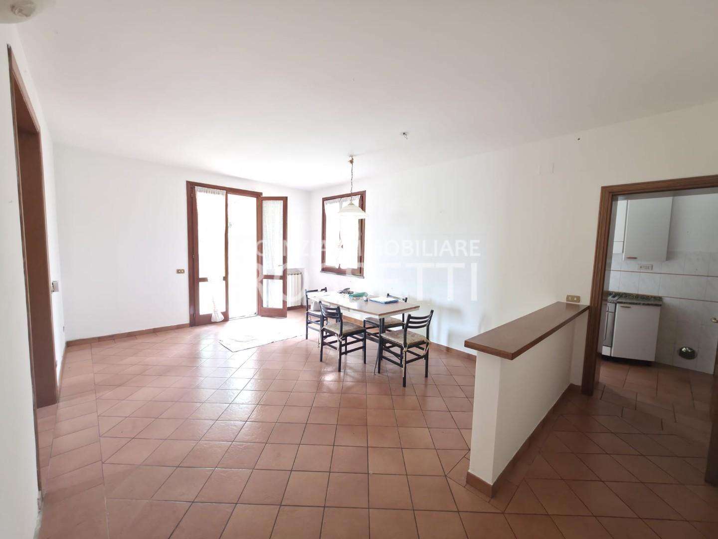 intera palazzina in vendita a Cerreto Guidi in zona Bassa