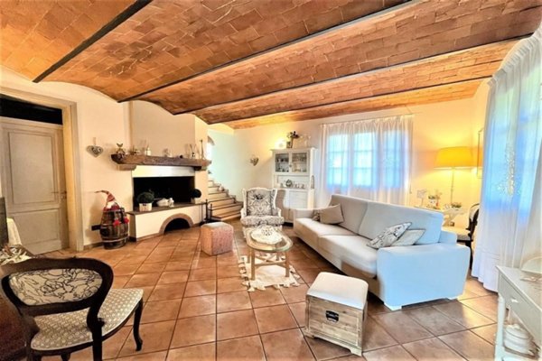 intera palazzina in vendita a Certaldo