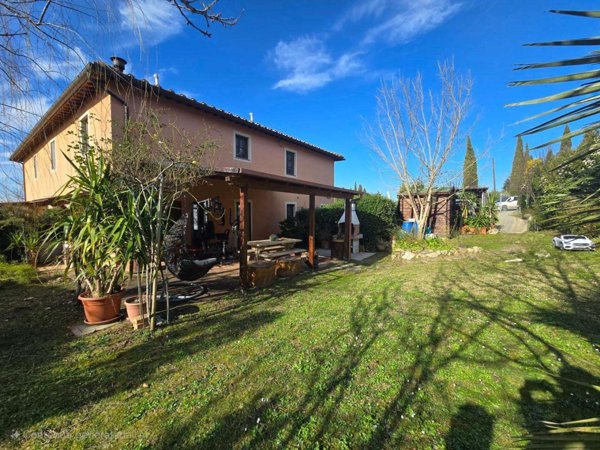 intera palazzina in vendita a Certaldo