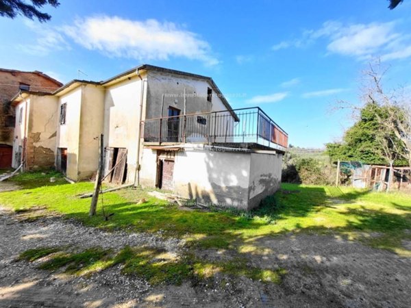 casa indipendente in vendita a Certaldo