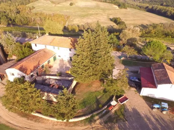 casa indipendente in vendita a Certaldo