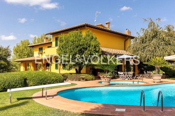 casa indipendente in vendita a Certaldo