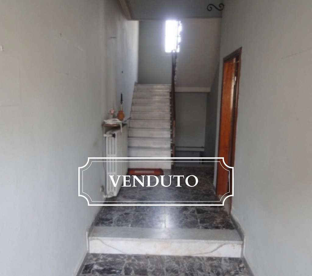intera palazzina in vendita a Certaldo
