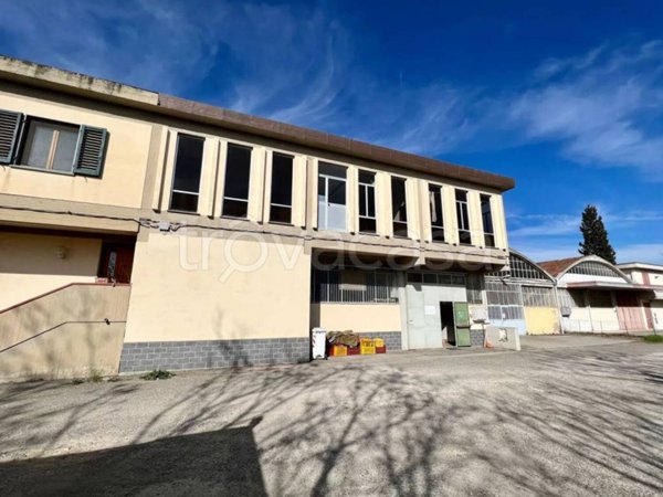 locale commerciale in vendita a Certaldo