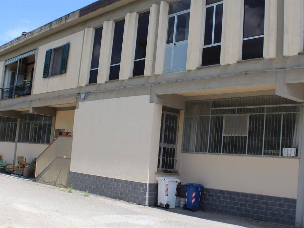 negozio in vendita a Certaldo