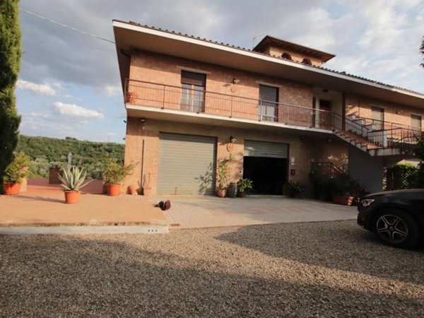 casa indipendente in vendita a Certaldo