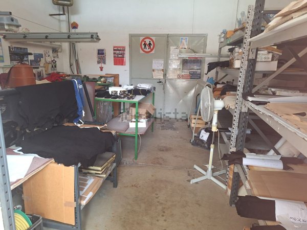 capannone in vendita a Certaldo