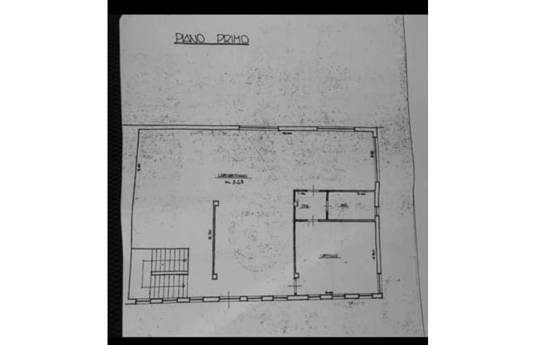 locale commerciale in vendita a Certaldo