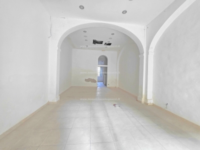 negozio in vendita a Certaldo