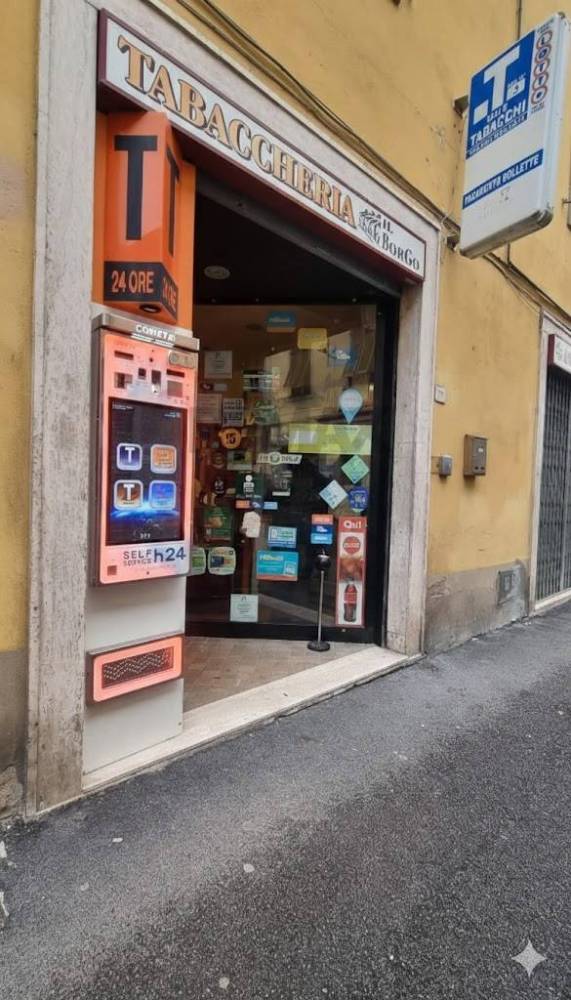 negozio in vendita a Certaldo