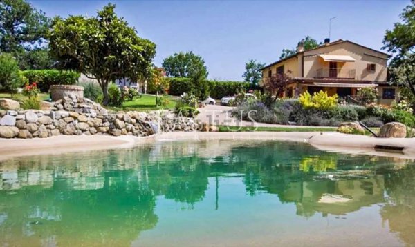 casa indipendente in vendita a Certaldo