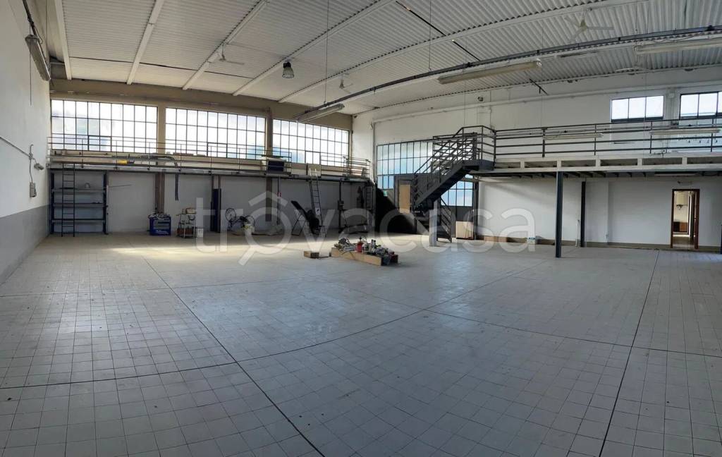 locale commerciale in vendita a Certaldo