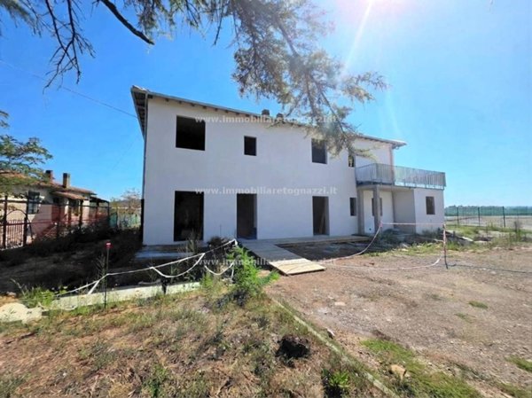 casa indipendente in vendita a Certaldo