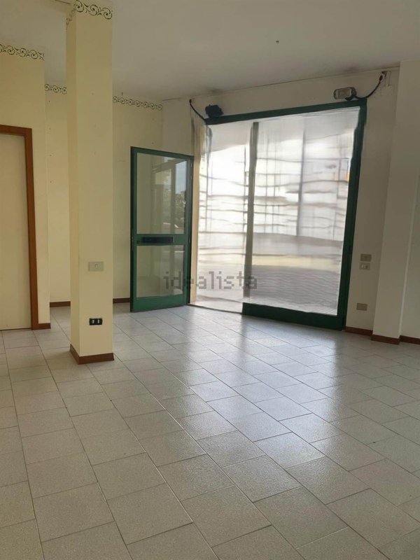 locale commerciale in vendita a Certaldo