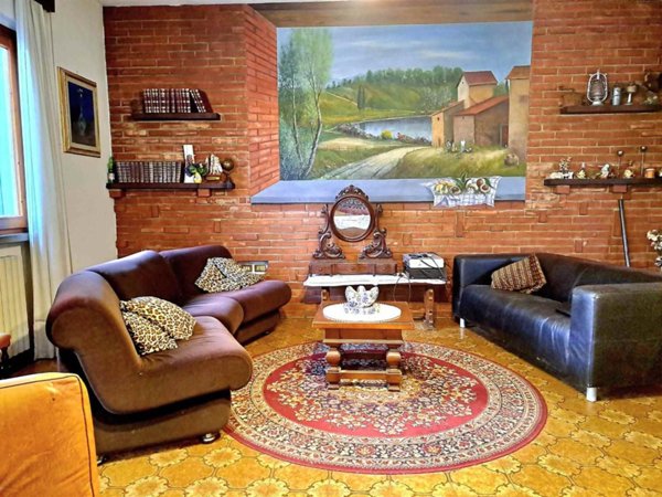 casa indipendente in vendita a Dicomano