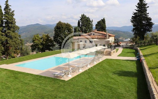 villa in vendita a Dicomano