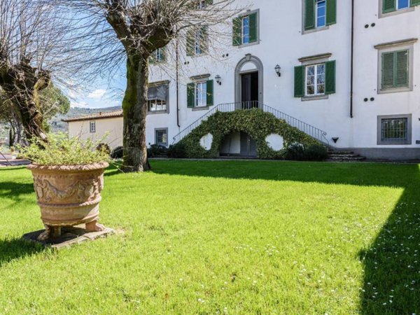 casa indipendente in vendita a Dicomano