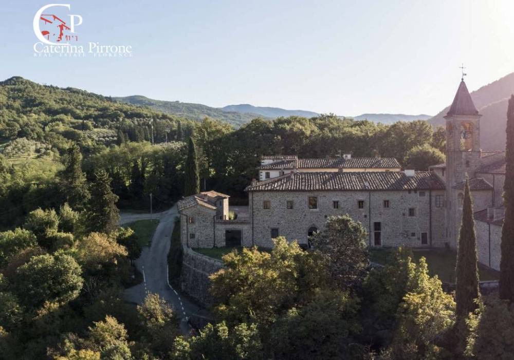 casa indipendente in vendita a Dicomano in zona Contea