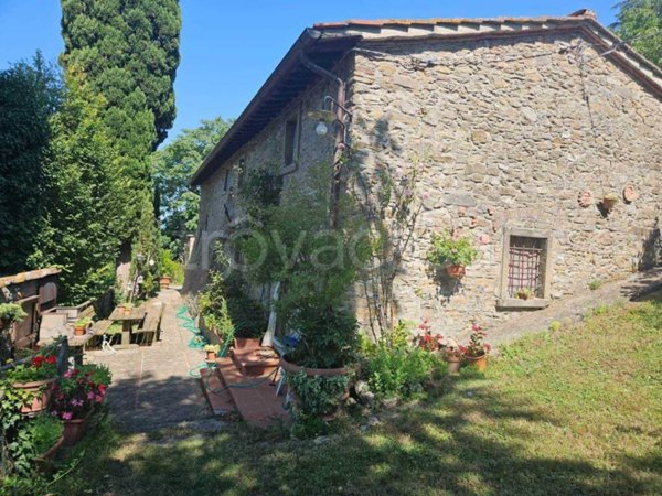 casa indipendente in vendita a Dicomano