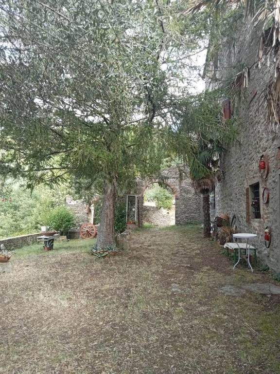 casa indipendente in vendita a Dicomano