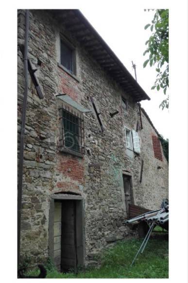 casa indipendente in vendita a Dicomano