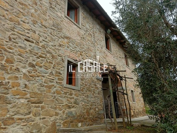 appartamento in vendita a Dicomano in zona Contea