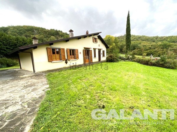 casa indipendente in vendita a Dicomano