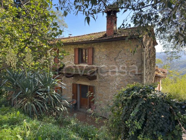 casa indipendente in vendita a Dicomano in zona Corella