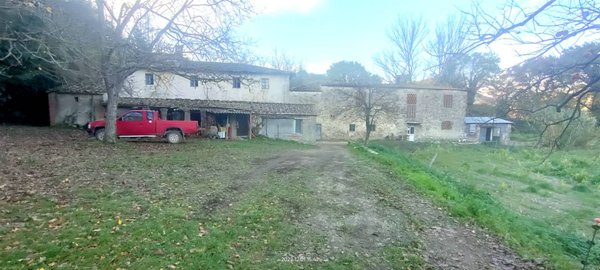 casa indipendente in vendita a Dicomano
