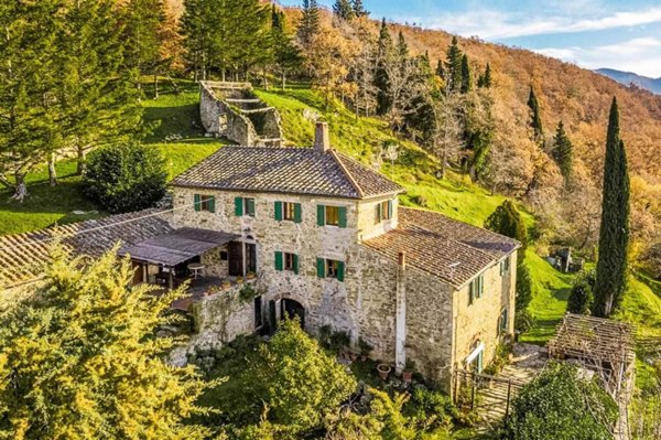 casa indipendente in vendita a Dicomano