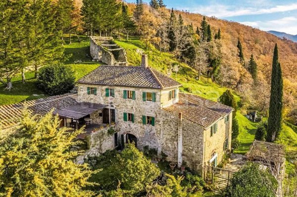 casa indipendente in vendita a Dicomano