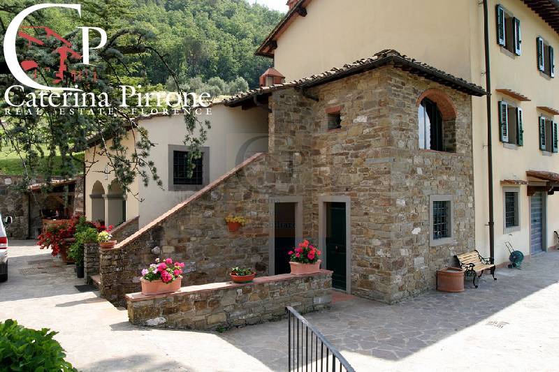 casa indipendente in vendita a Dicomano