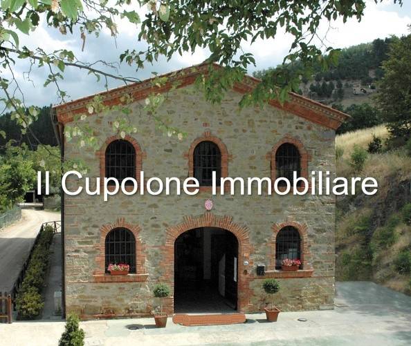 casa indipendente in vendita a Dicomano