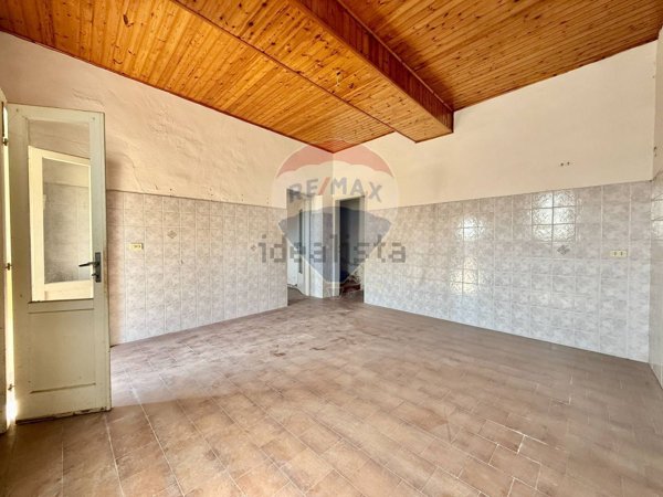 casa semindipendente in vendita a Dicomano